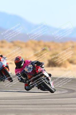 media/Jan-10-2025-CVMA Friday Practice (Fri) [[489e0da257]]/Group 4 and Trackday/Session 4 (Turn 16)/